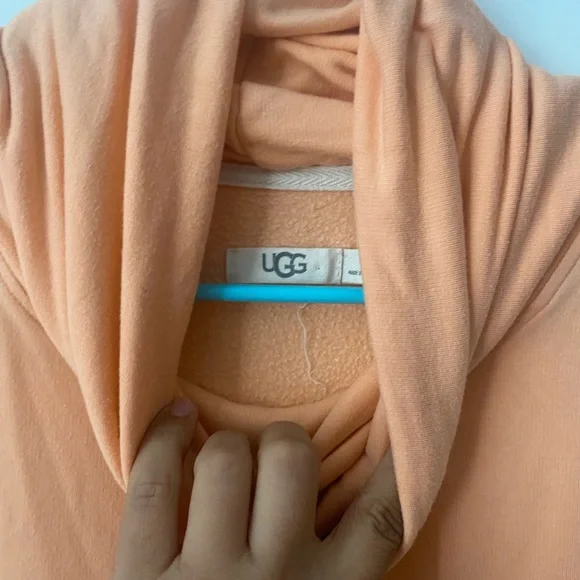 UGG Soft Sweatshirt - Picture 4 of 6